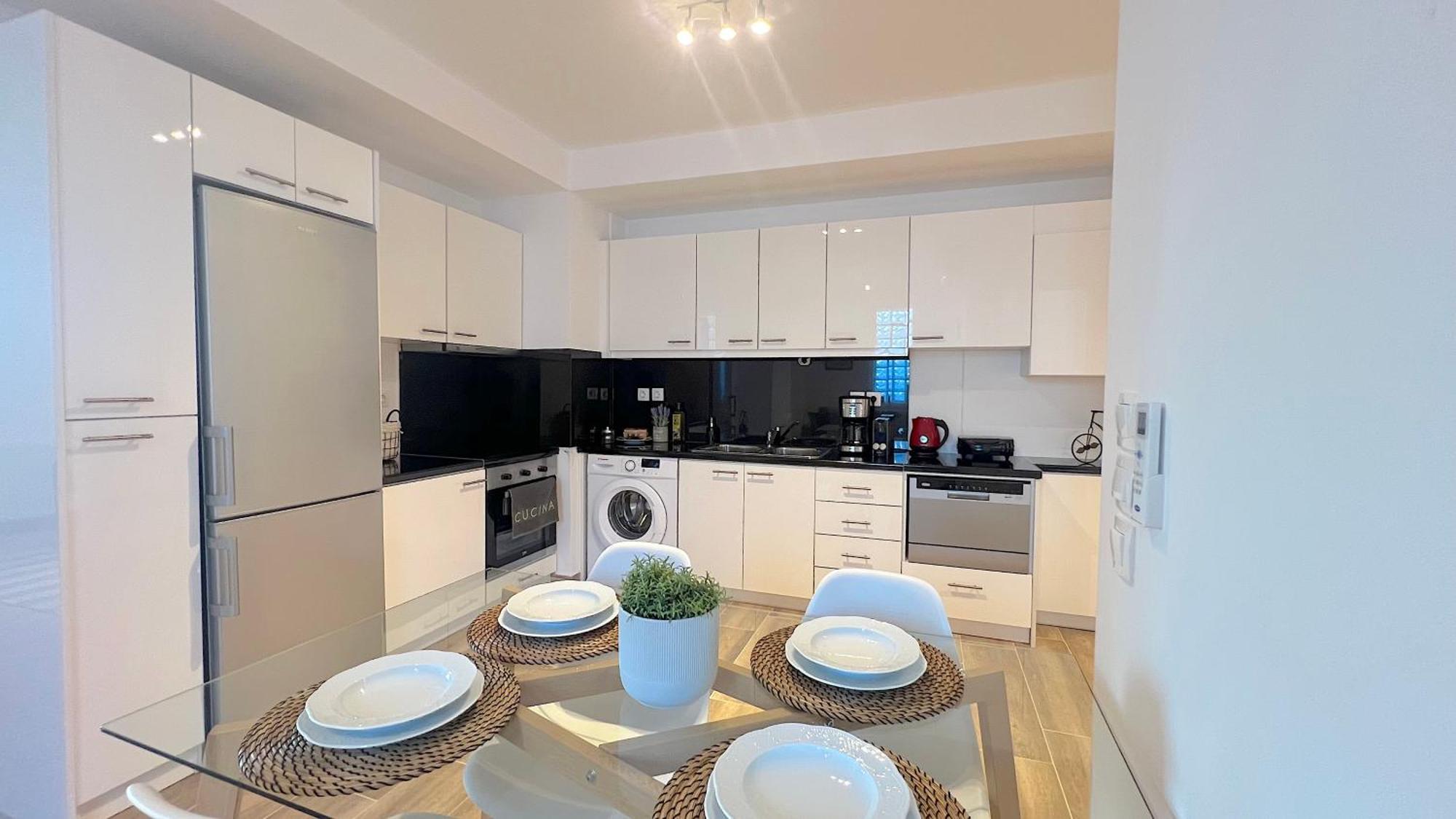 Pentelis Cozy Apt In Paleo Faliro Athen Eksteriør bilde